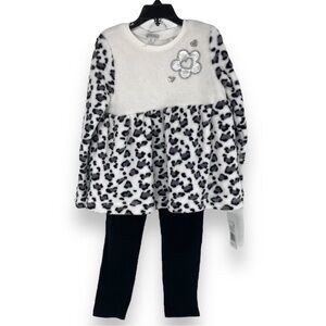 Flapdoodles 2pc Plush Mixed Top & Pant Set size 6